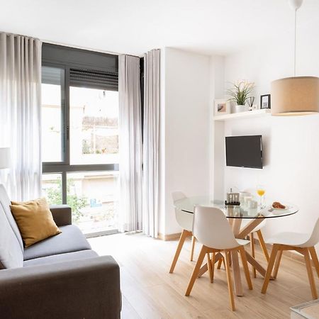 Feelathome Poblenou Beach Apartments Барселона Екстериор снимка