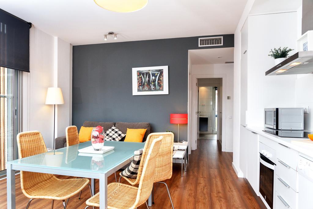 Feelathome Poblenou Beach Apartments Барселона Стая снимка