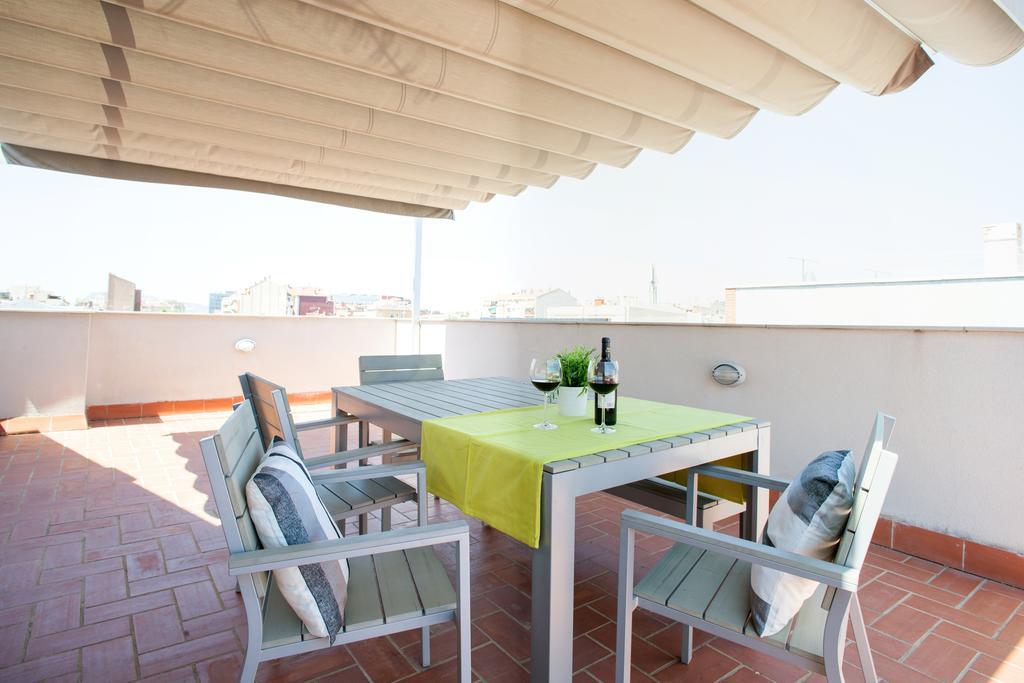 Feelathome Poblenou Beach Apartments Барселона Екстериор снимка
