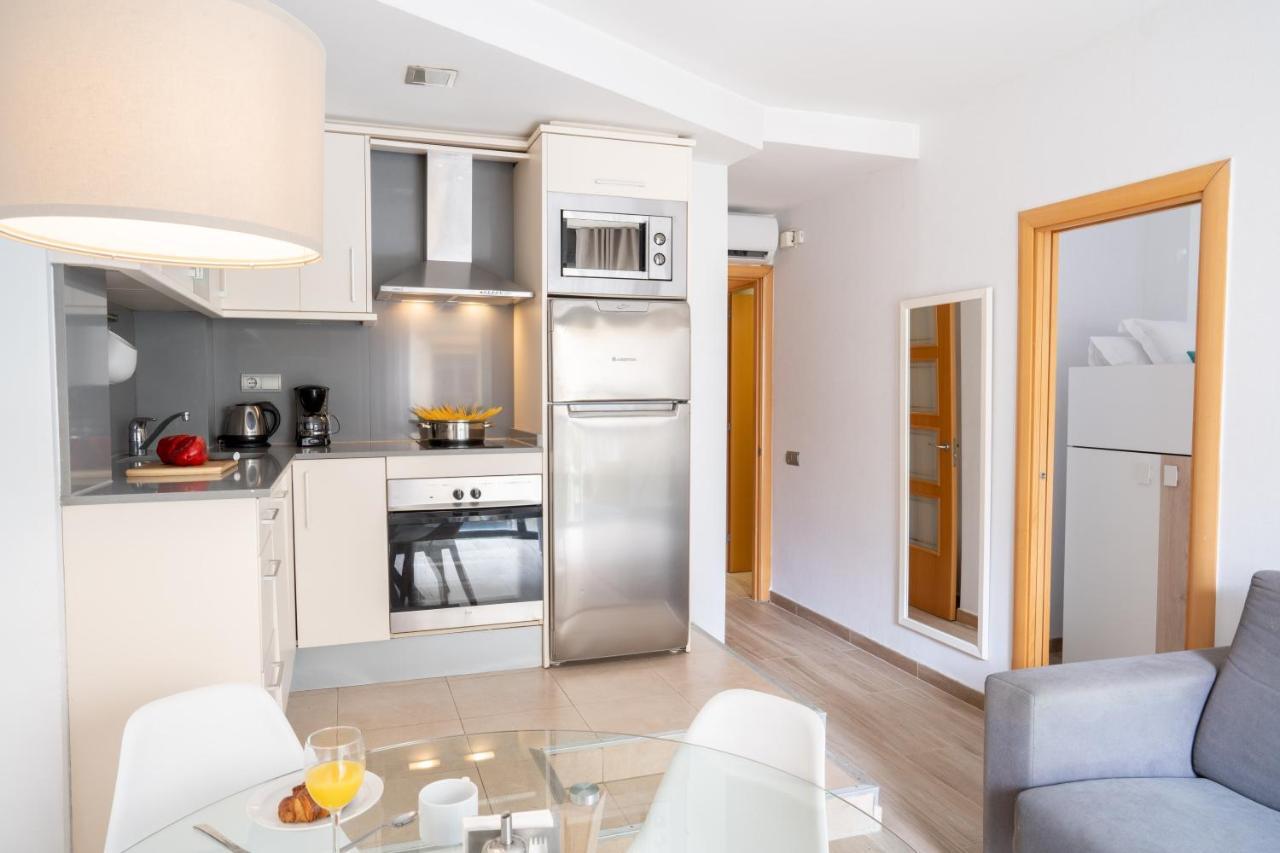 Feelathome Poblenou Beach Apartments Барселона Екстериор снимка