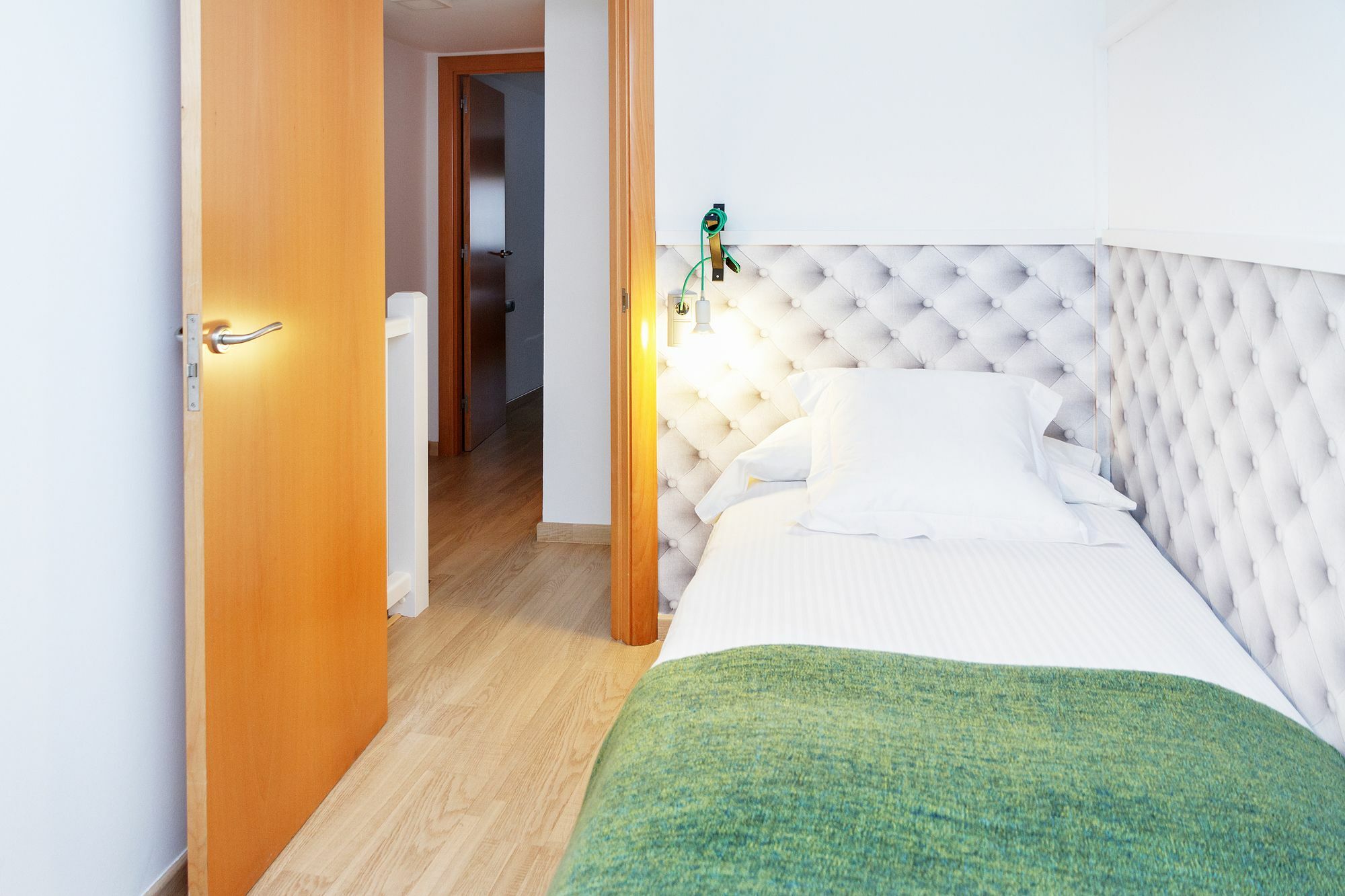 Feelathome Poblenou Beach Apartments Барселона Екстериор снимка