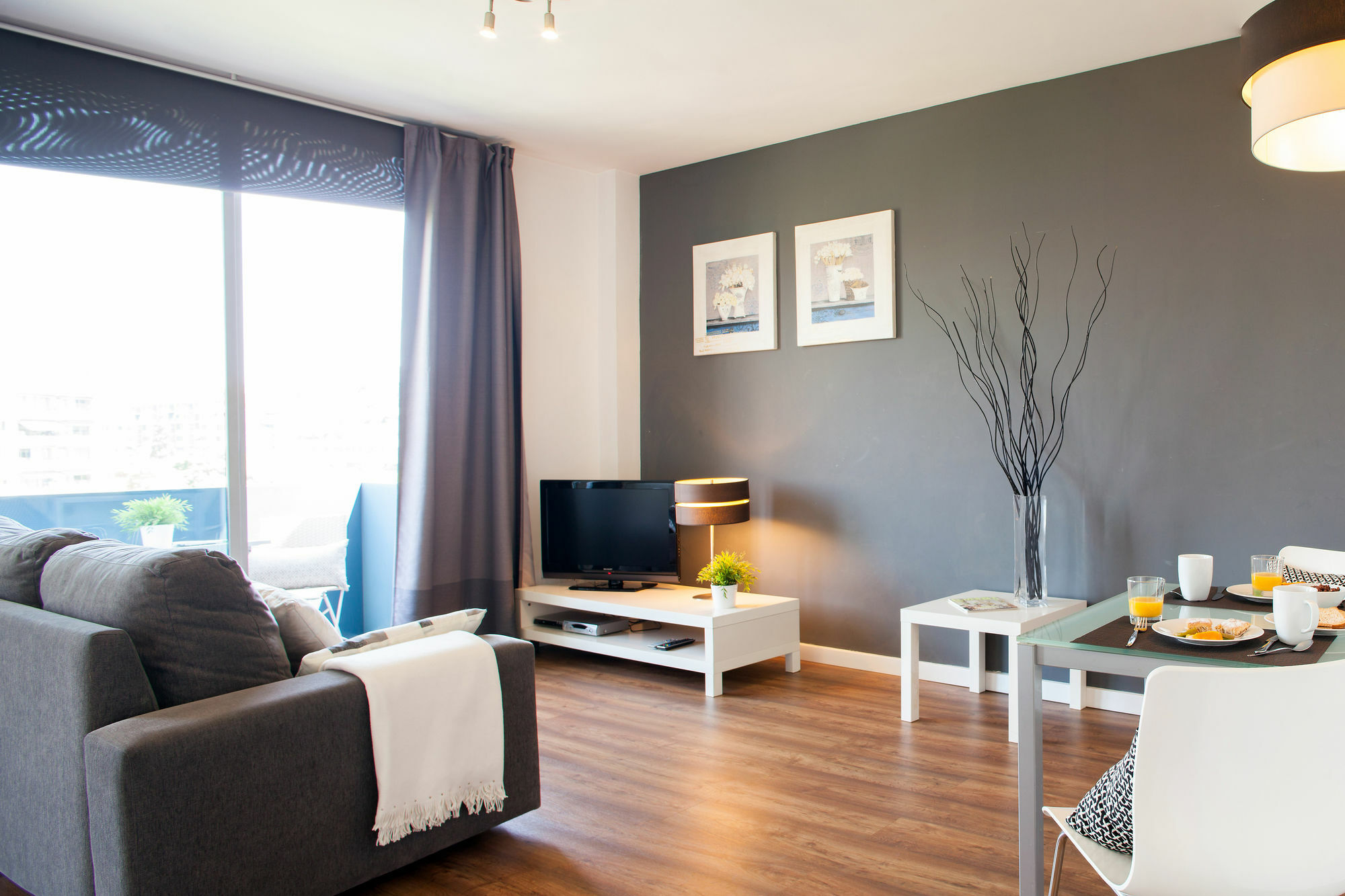 Feelathome Poblenou Beach Apartments Барселона Екстериор снимка